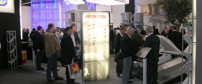 EICHELBERGER AUF DER ISH 2011 IN FRANKFURT - GEBALLTE KOMPETENZ AUF DEM AGE-STAND SORGT FÜR MASSENANDRANG
